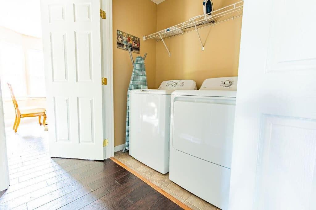 Cozy Pigeon Forge Home W Hot Tub Near River Экстерьер фото